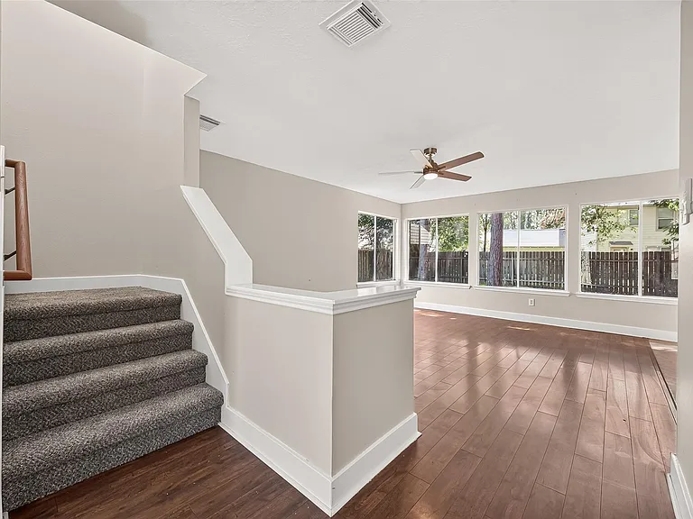 18174 Woodsdale Ct — Photo 7