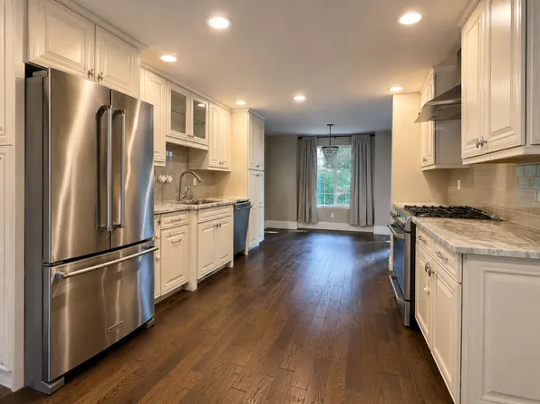 11403 115th Ln NE, Kirkland, WA 98033