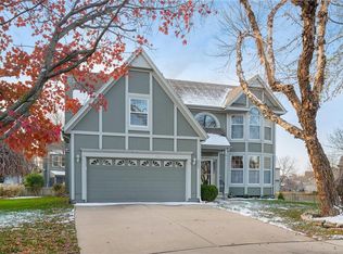8405 W 127th Cir, Overland Park, KS 66213