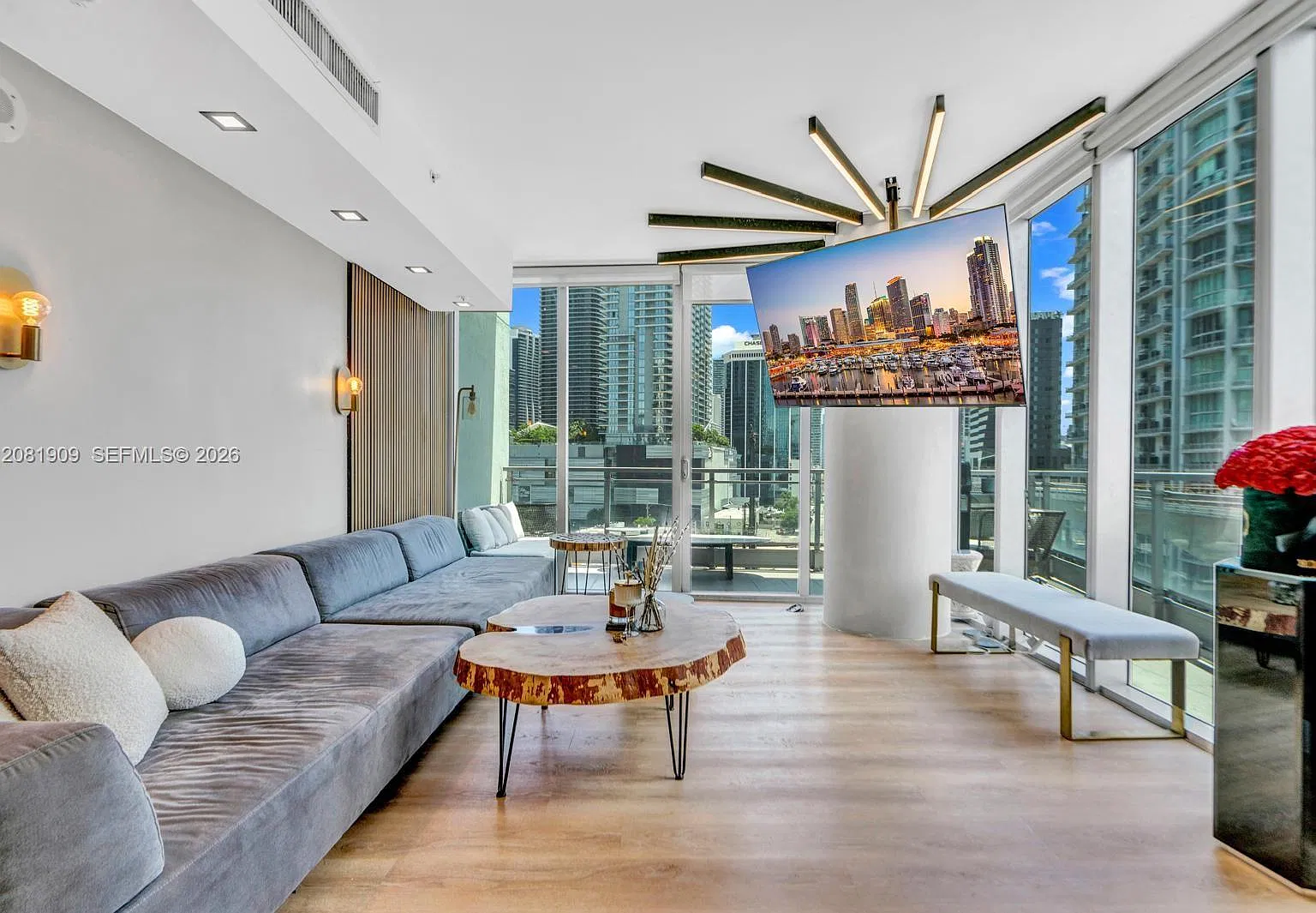 3 bed, 1800 sqft, $9,500 — Photo 3