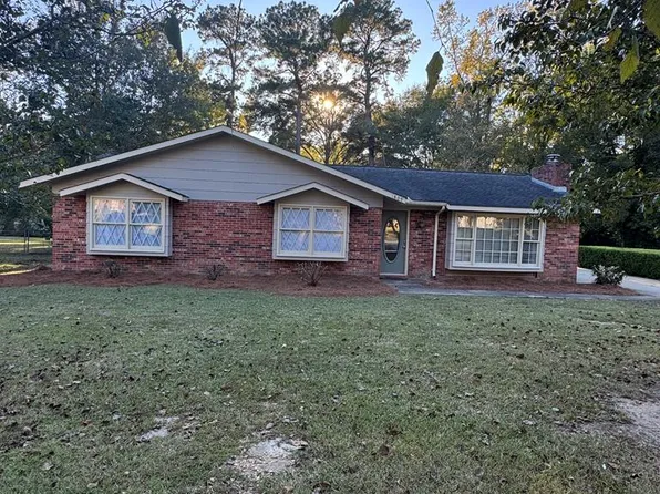 1809 Medera Ct, Dothan, AL 36301