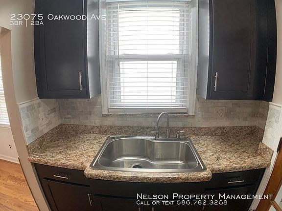 5th image of 23075 Oakwood Ave