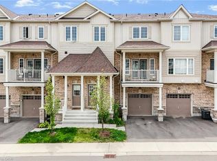 15 Dewberry Dr, Kitchener, ON N2B 0A9