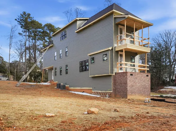 506 W Chatham St, Apex, NC 27502