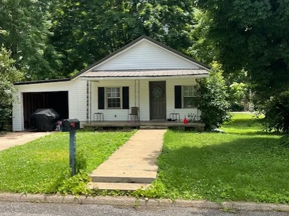 419 Palmer St, Lawrenceburg, TN 38464
