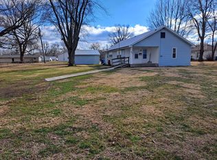 409 W Highland Ave, Robinson, IL 62454