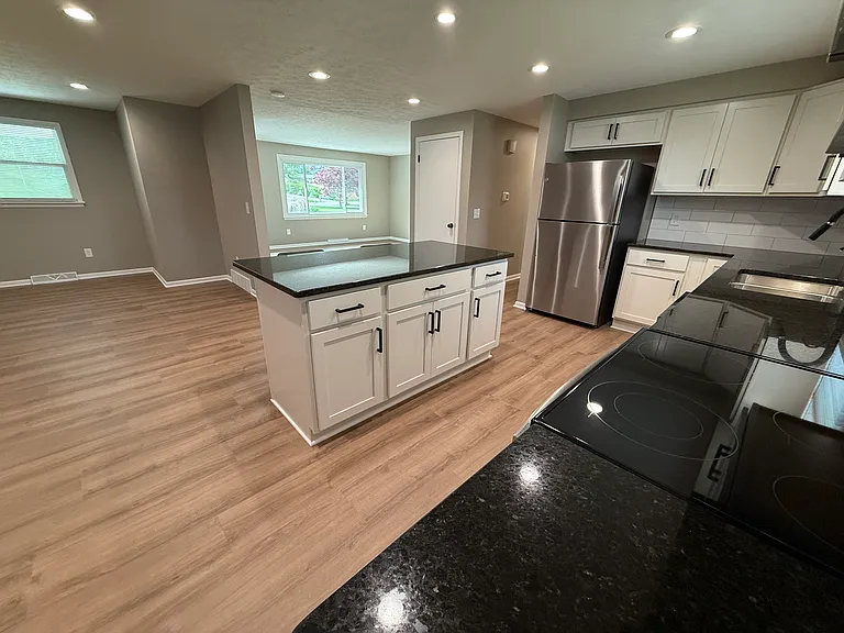 8122 Oyler Cir NW #8122 — Photo 9