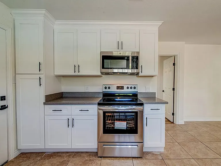 557 Canosa Ave — Photo 22