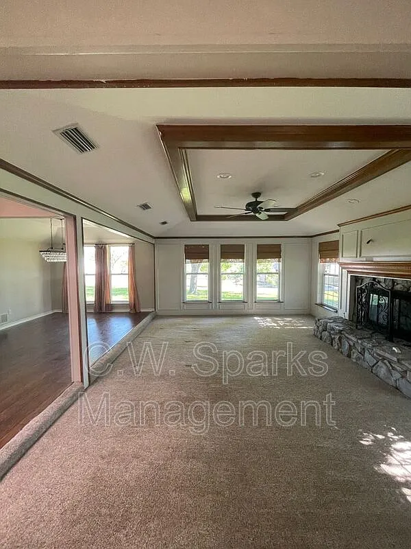 5 bed, 3.0 bath, 3441 sqft, $3,345 — Photo 4