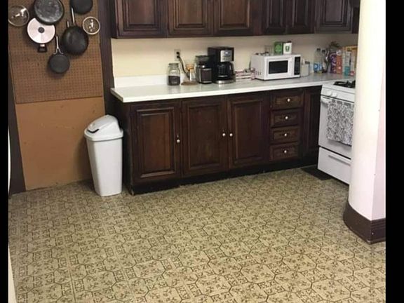 4th image of 1256 Elk St APT 1