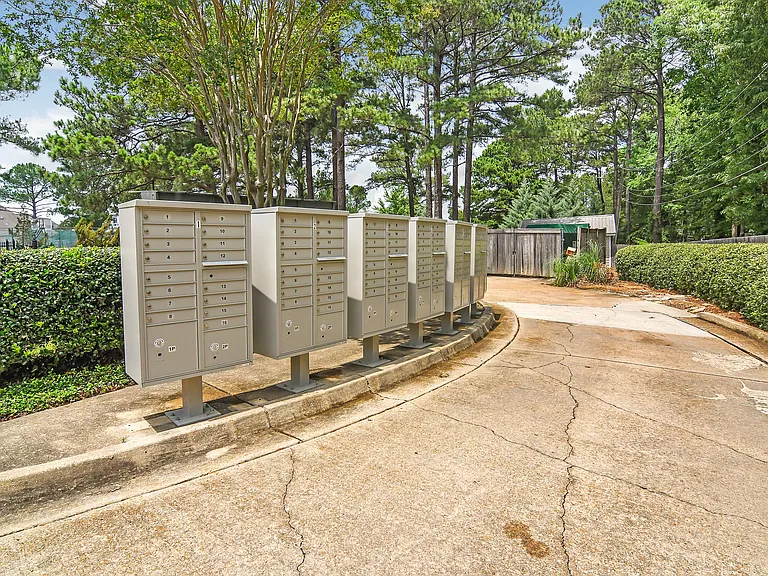 Lakeshore Pointe Apartment Homes — Photo 34