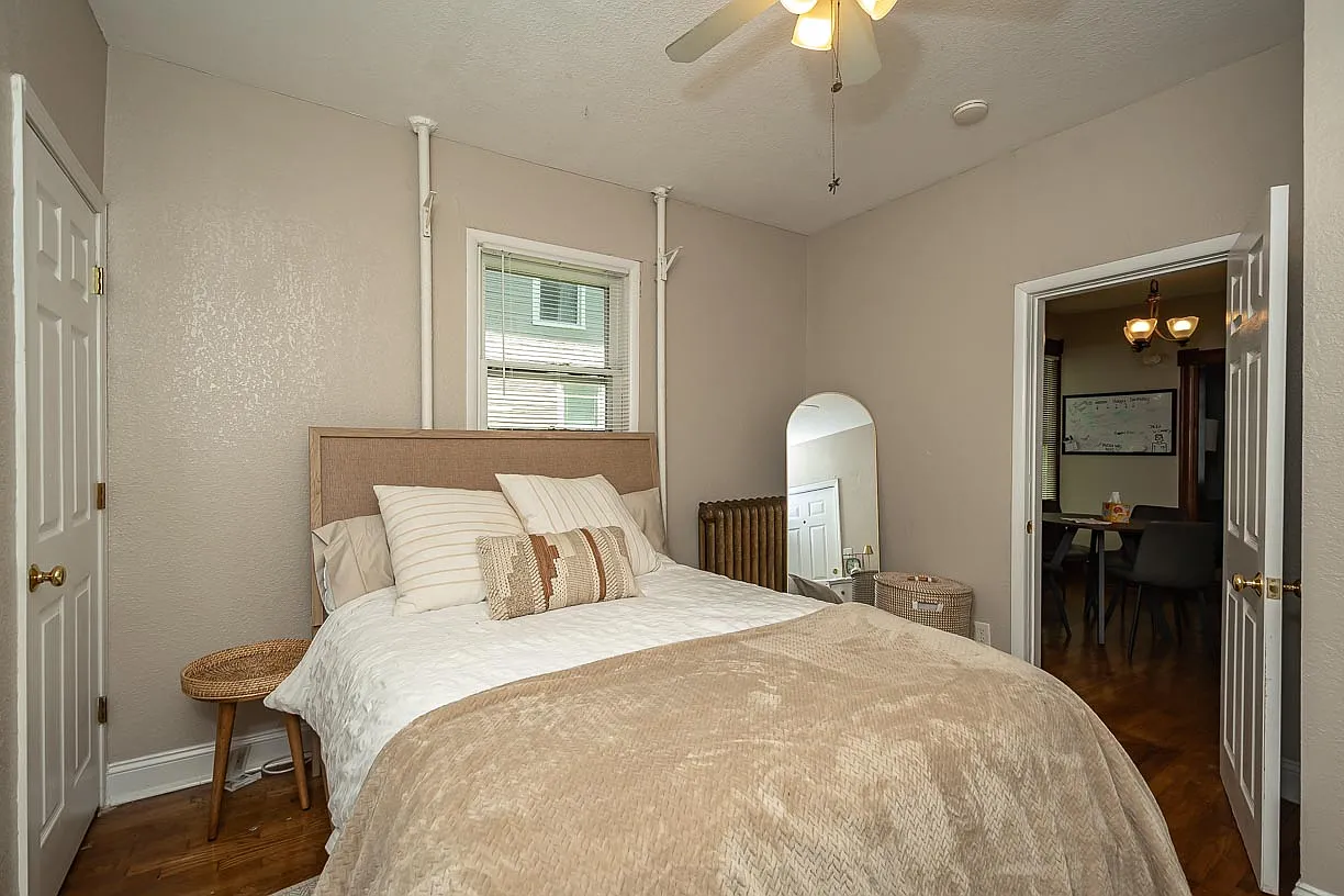 4 bed, $3,700 — Photo 3