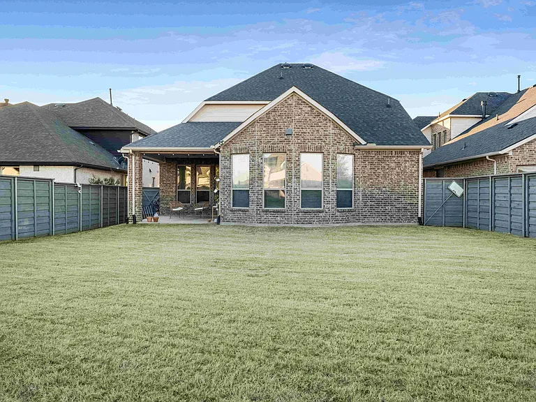 7024 Green Field St — Photo 4