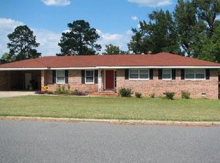 102 Fairway Dr, Valdosta, GA 31605