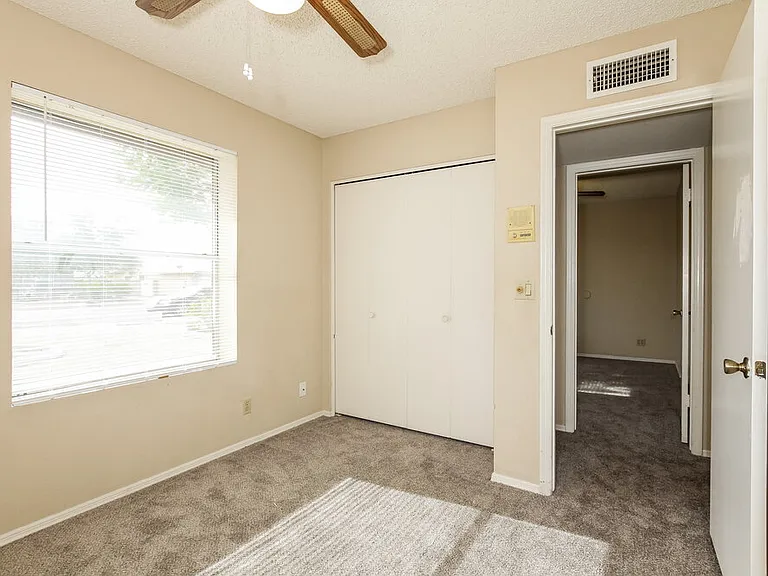 8602 W Ruth Ave — Photo 10