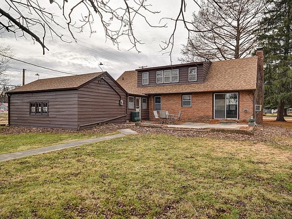 302 North Main St-35