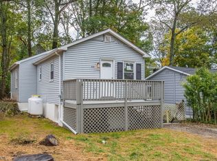 313 Knox Way, Hopatcong, NJ 07843