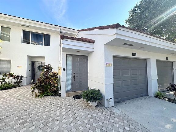 5th image of 9202 NW 9th Court