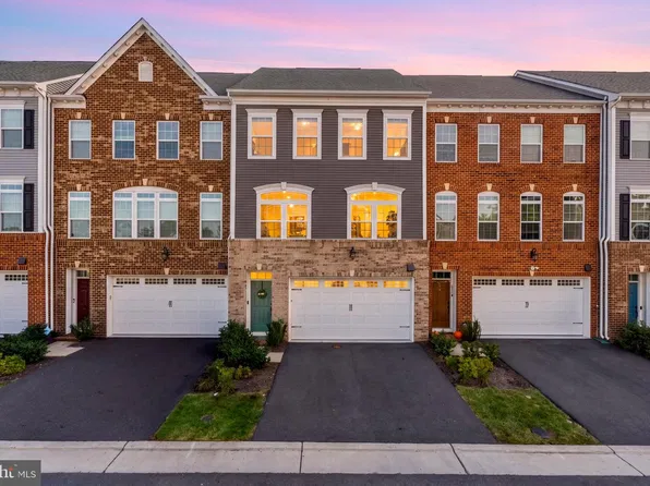 42717 Burbank Ter, Sterling, VA 20166