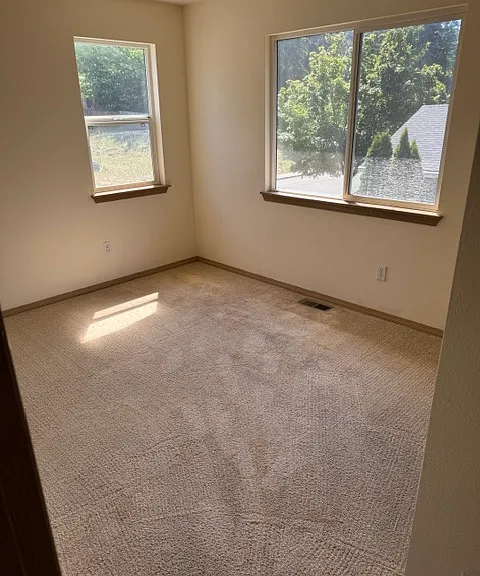 18325 SE 261st Ct — Photo 16
