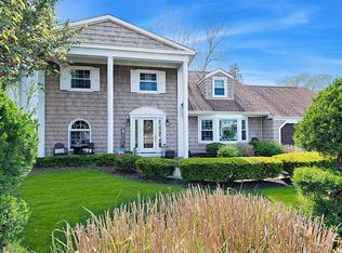 28 Nimbus Rd, Holbrook, NY 11741