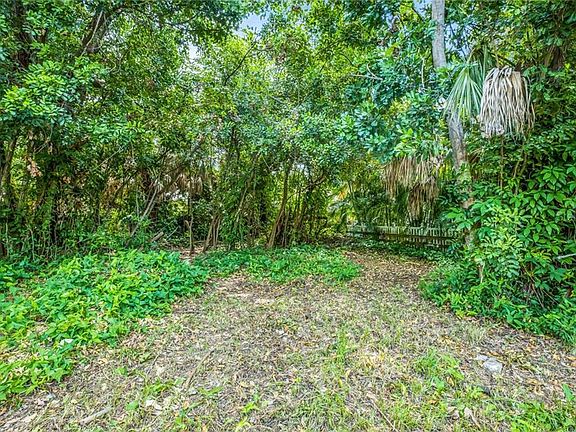 4th image of 3460 Seagrape Dr