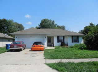3049 W Calhoun St, Springfield, MO 65802