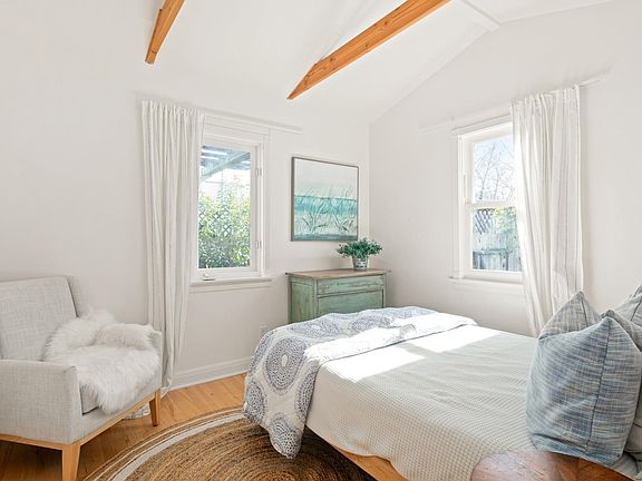 4th image of 2021 18th St #2019