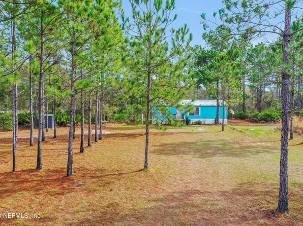 109 PINE TREE Drive, Palatka, FL 32147