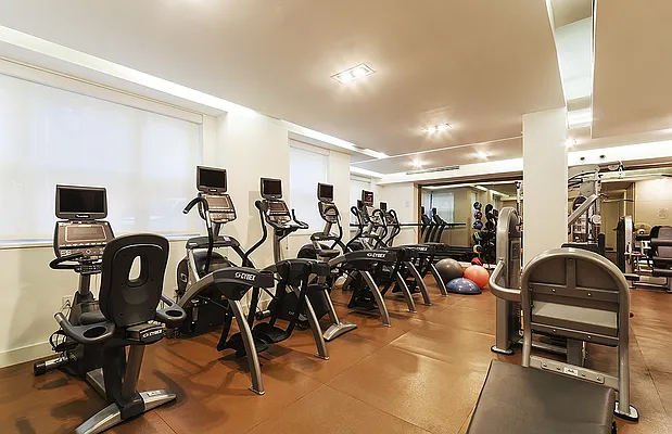 Sold by Corcoran | media 21