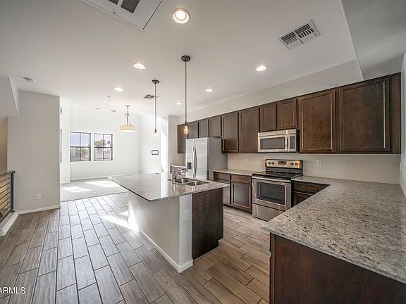 3rd image of 2090 S Dorsey Ln #1003