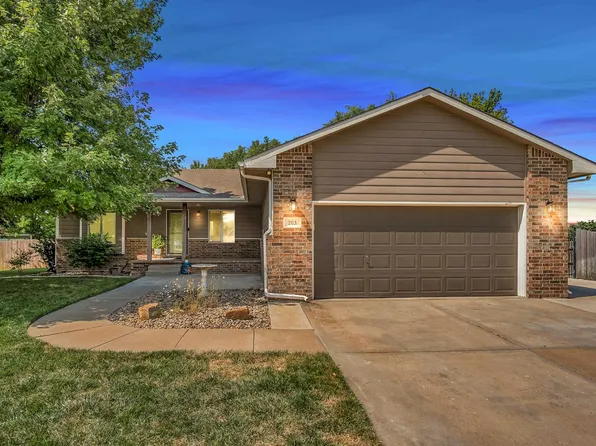 203 Sutton Dr, Newton, KS 67114