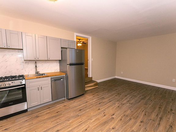 3rd image of 20645 Covello St