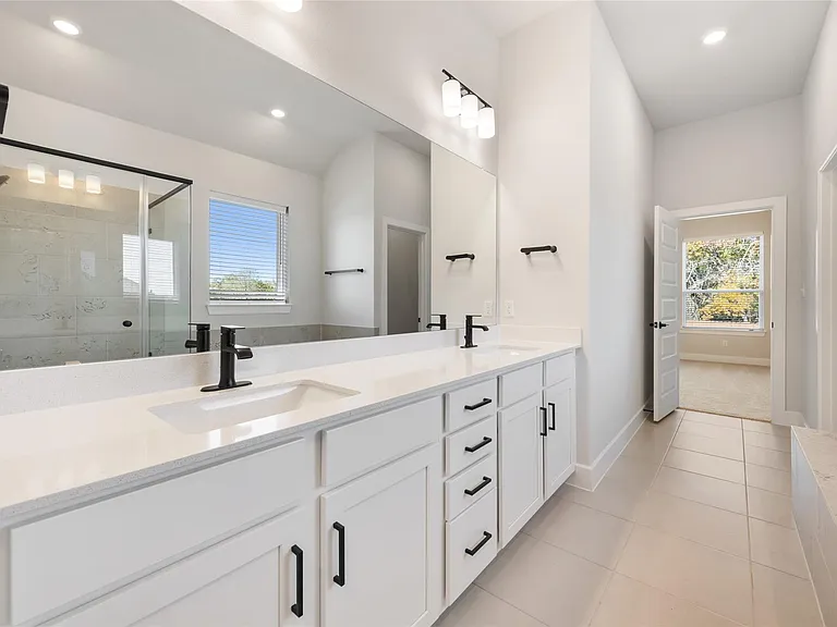 140 Cibolo Creek Loop — Photo 29
