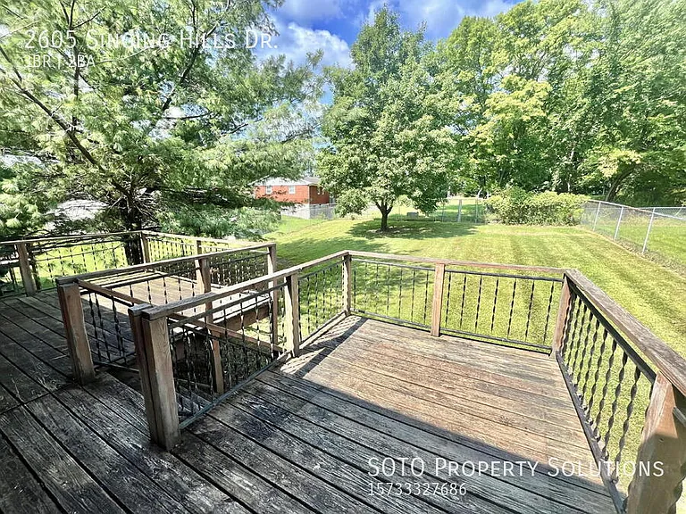 2605 Singing Hills Dr — Photo 45