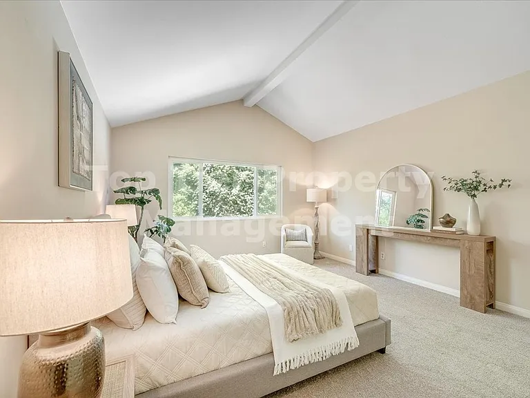 1568 Mallorca Dr — Photo 17