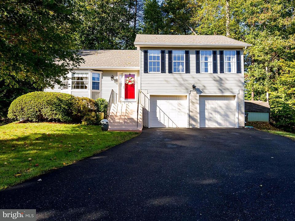 1st image of 7 Darbywood Ct