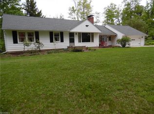 17583 Haskins Rd, Chagrin Falls, OH 44023