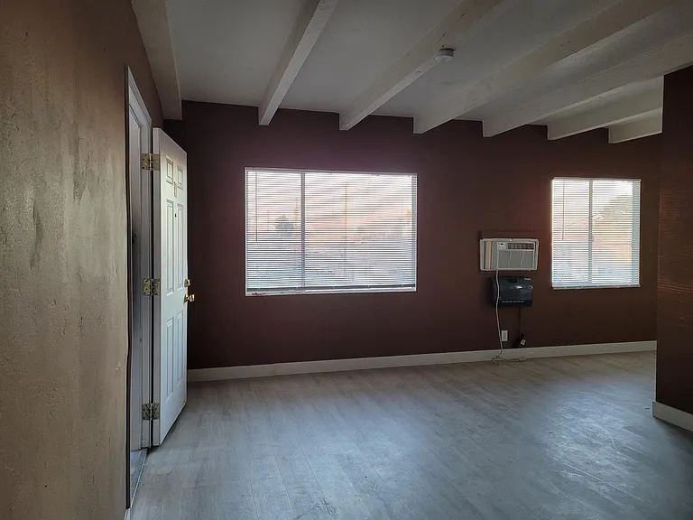 411 S 11th St #10 — Photo 5