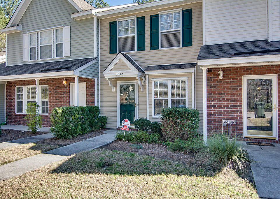 1st image of 1002 Pine Bluff Dr
