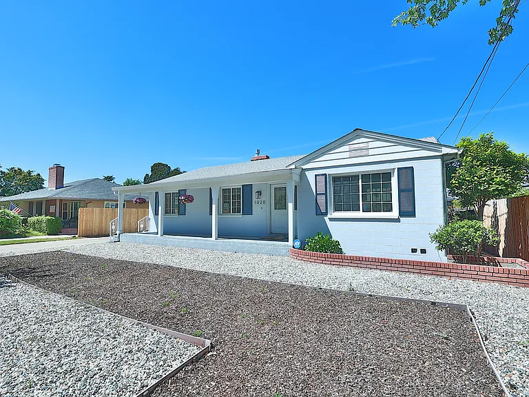 1020 Orange St — Photo 32