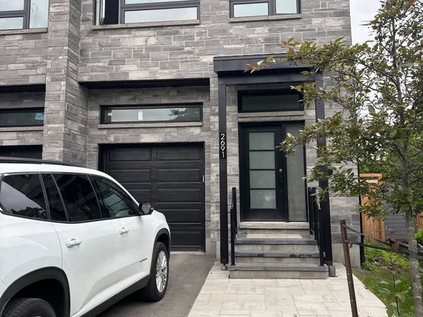 2691 Violet St, Ottawa, ON K2B 6X1