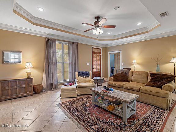 5th image of 150 Latigo Loop