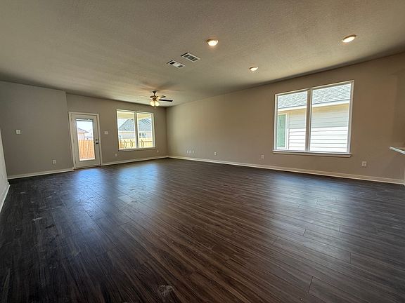 5th image of 11324 Pallas St