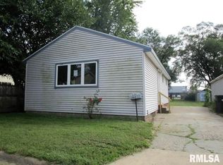 262 Cooper St, Pekin, IL 61554