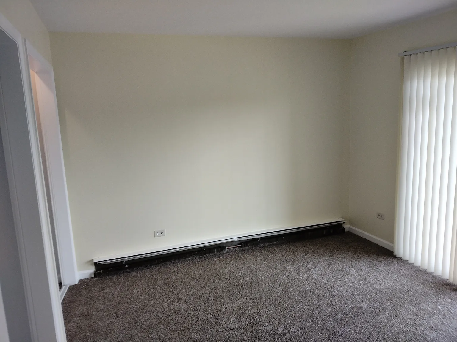 1 bed, 700 sqft, $1,350 — Photo 2