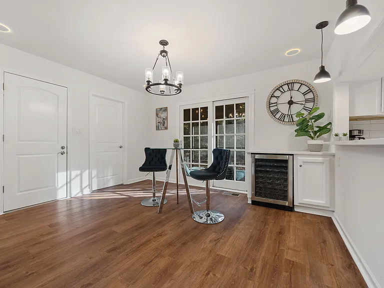 82 Vanessa Dr SE — Photo 26