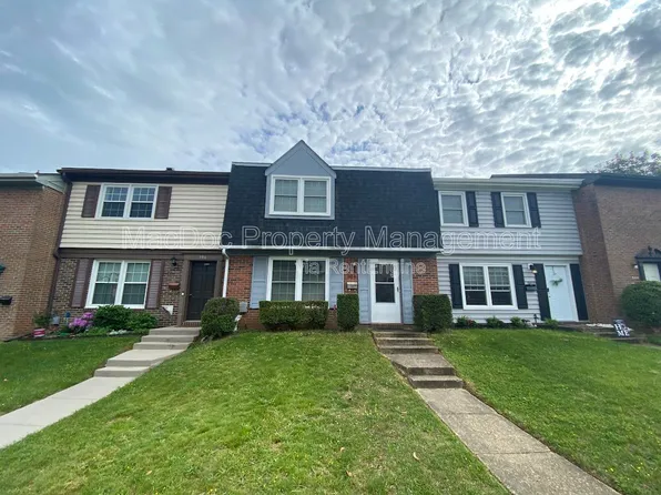 304 Garfield Ct, Fredericksburg, VA 22408