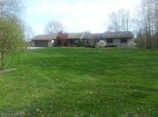 500 S Vine St, Stanton, MI 48888