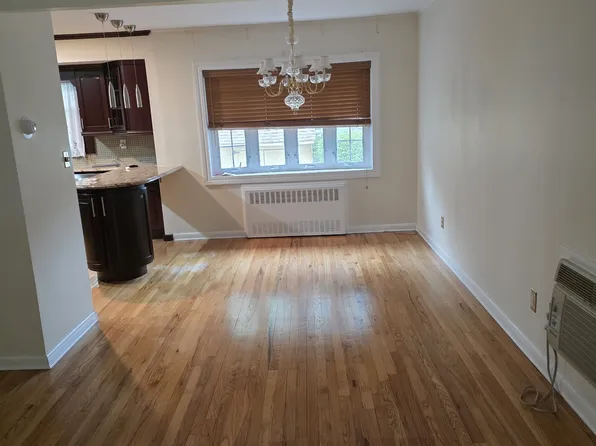 95 Rhodes Ave #1, Hempstead, NY 11550